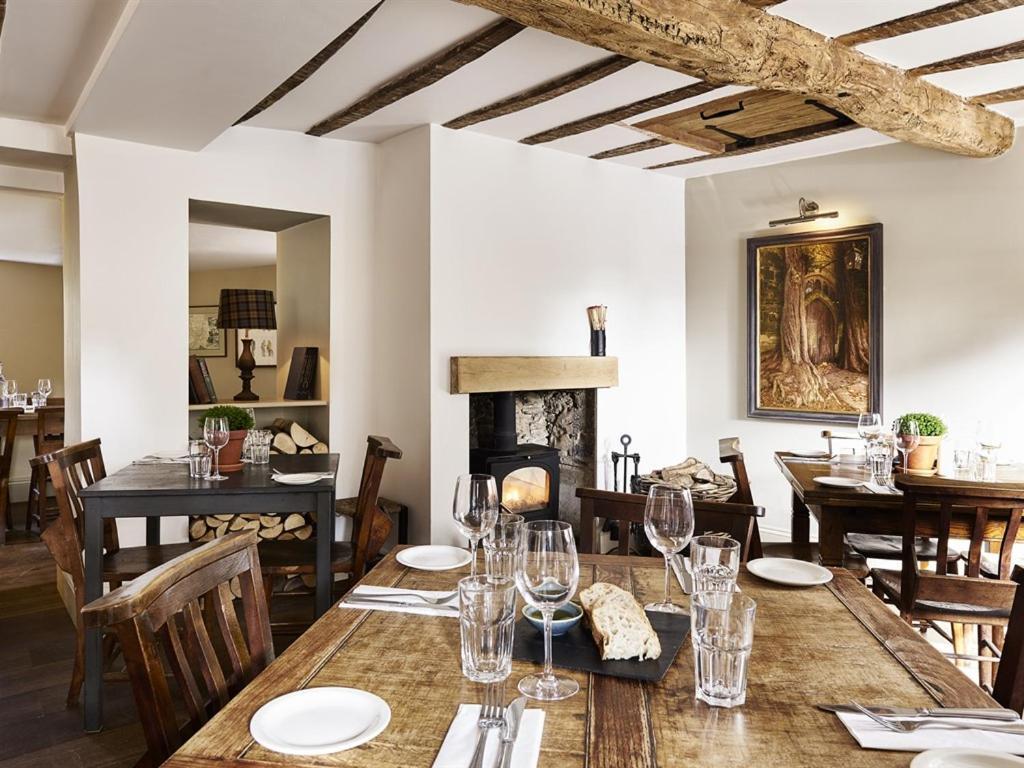 The Masons Arms Hotel Cirencester Exterior foto