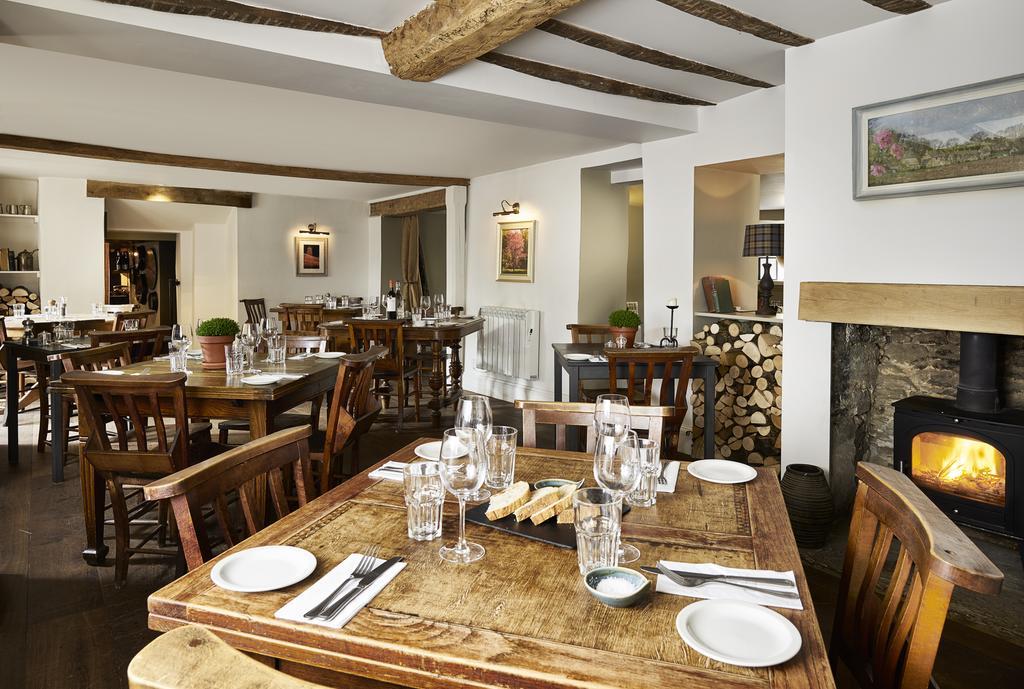 The Masons Arms Hotel Cirencester Exterior foto